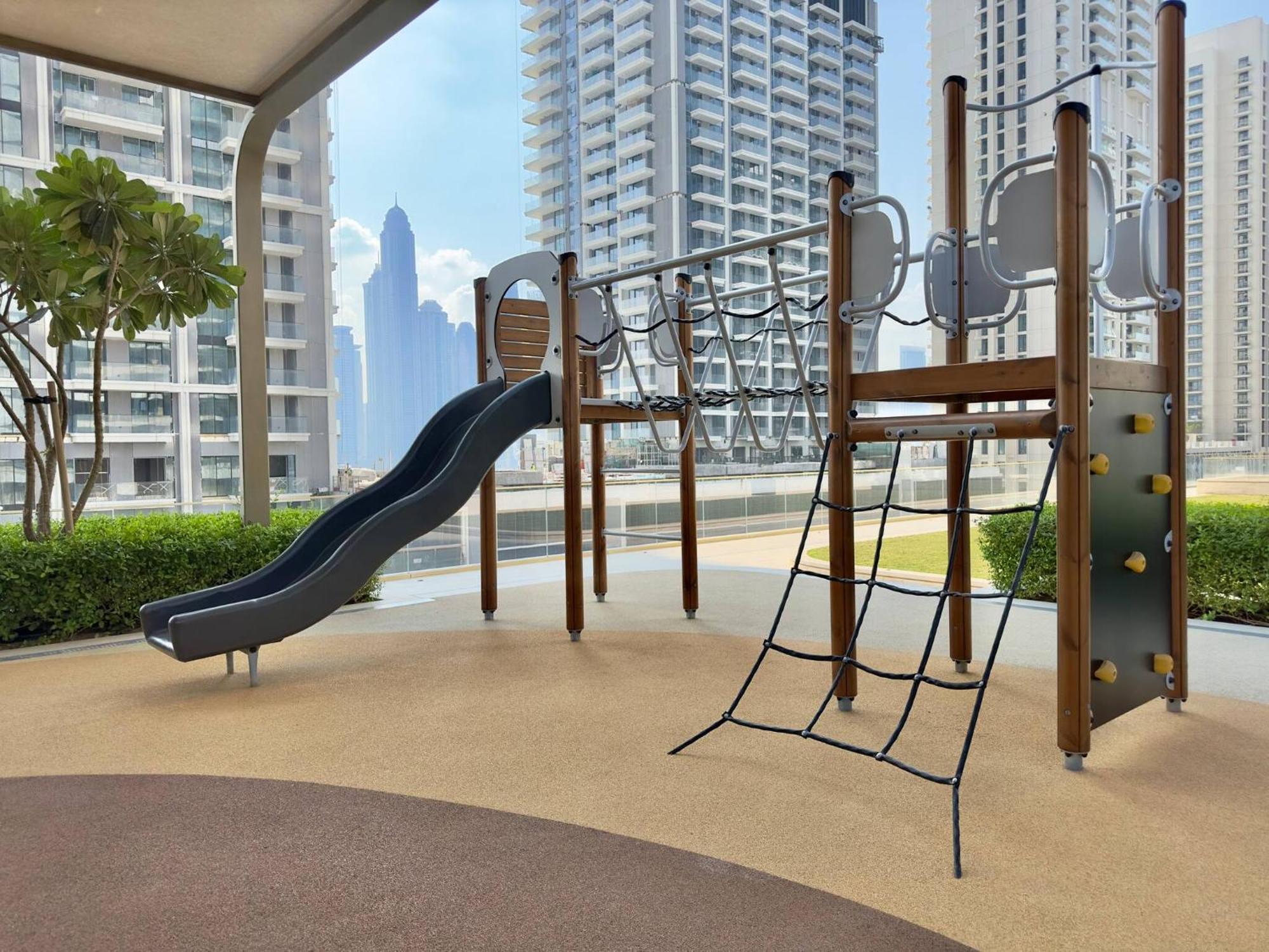 Elegant And Stylish 1br, Grand Blue Dubai