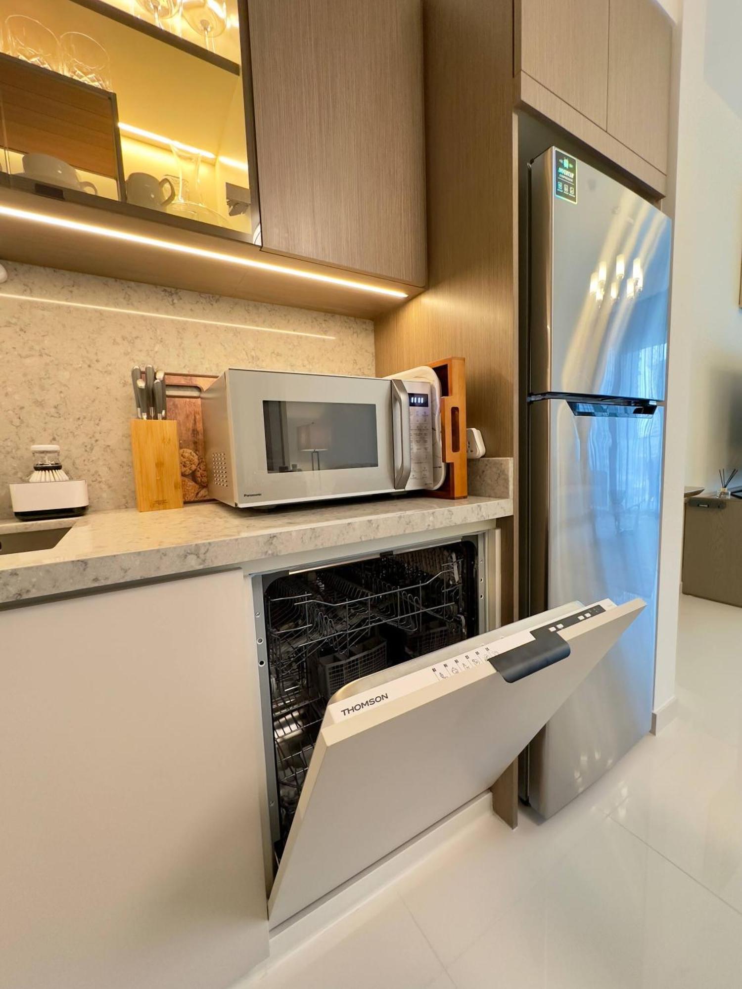 Apartment Elegant And Stylish 1br, Grand Blue