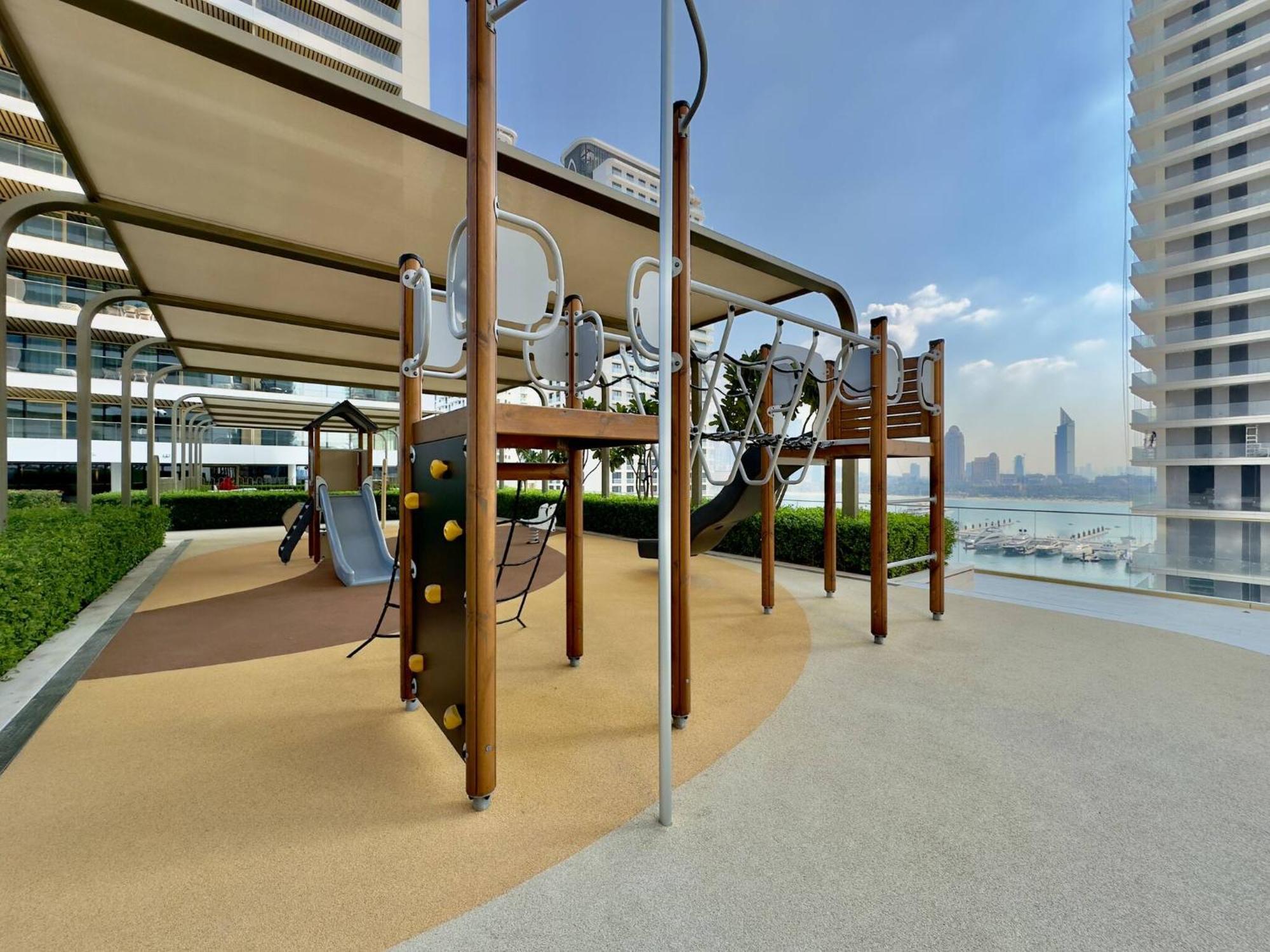 Apartment Elegant And Stylish 1br, Grand Blue Dubai