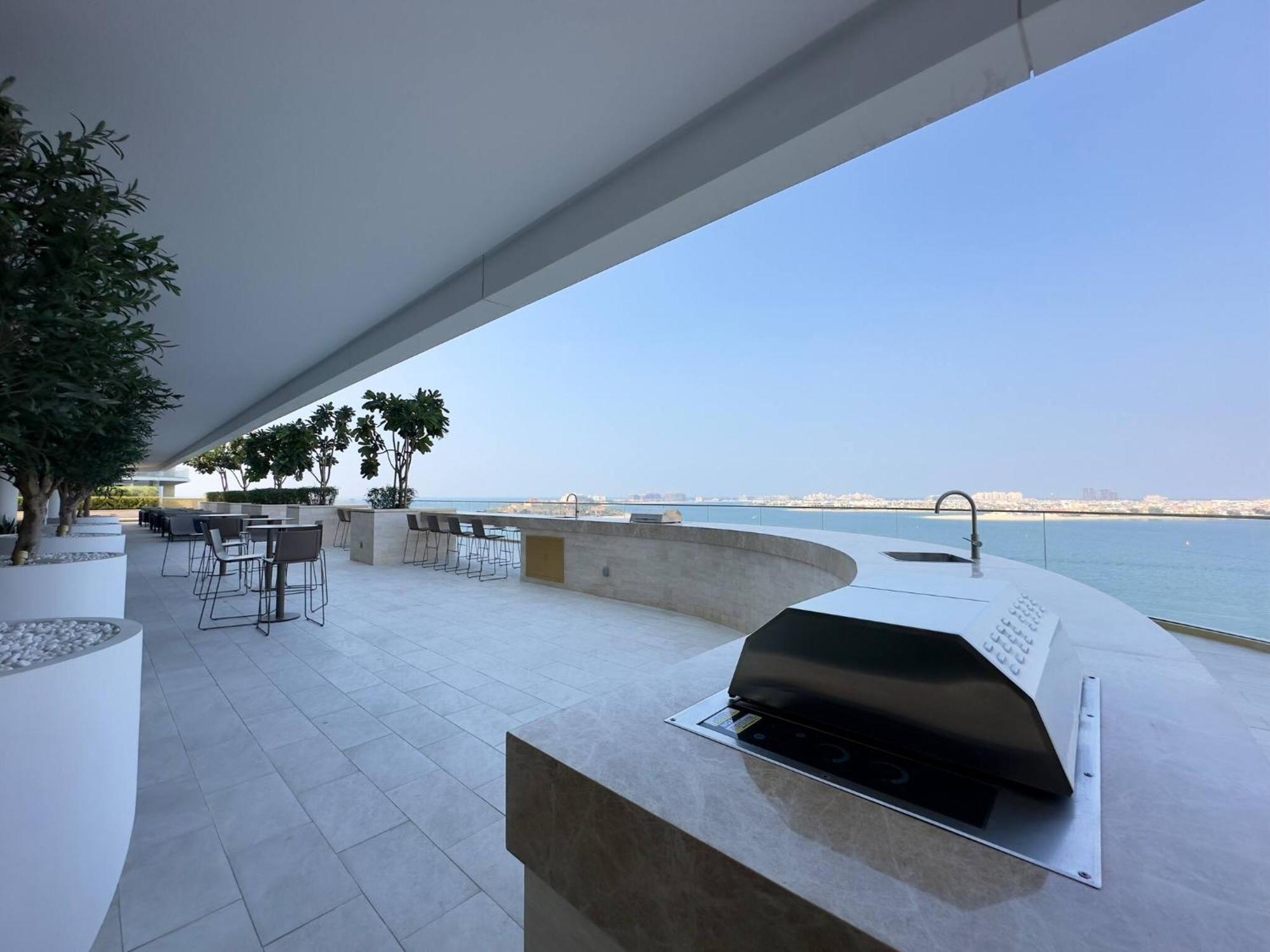 Apartment Elegant And Stylish 1br, Grand Blue Dubai