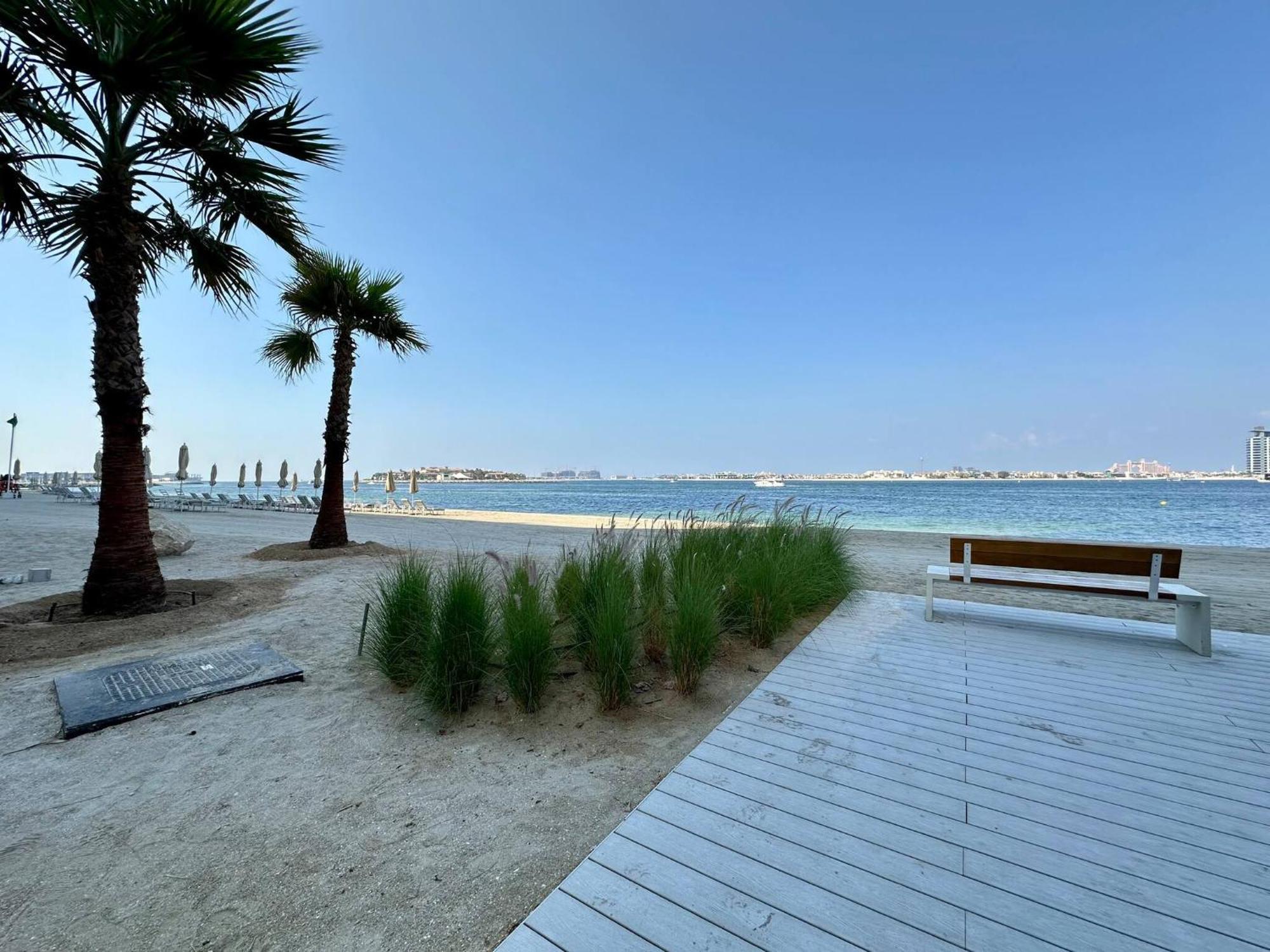 Apartment Elegant And Stylish 1br, Grand Blue *