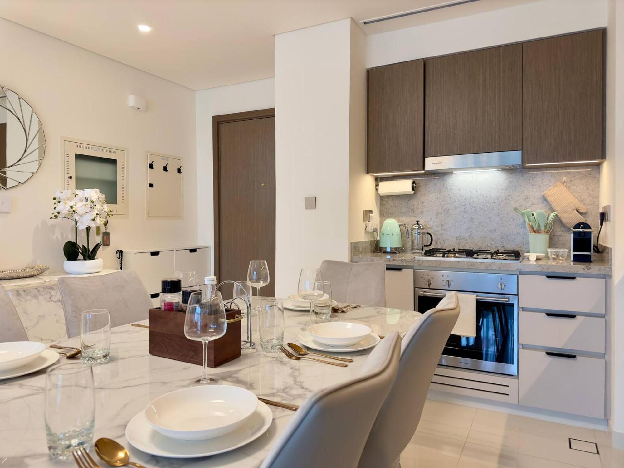 Elegant And Stylish 1br, Grand Blue Apartment Dubai