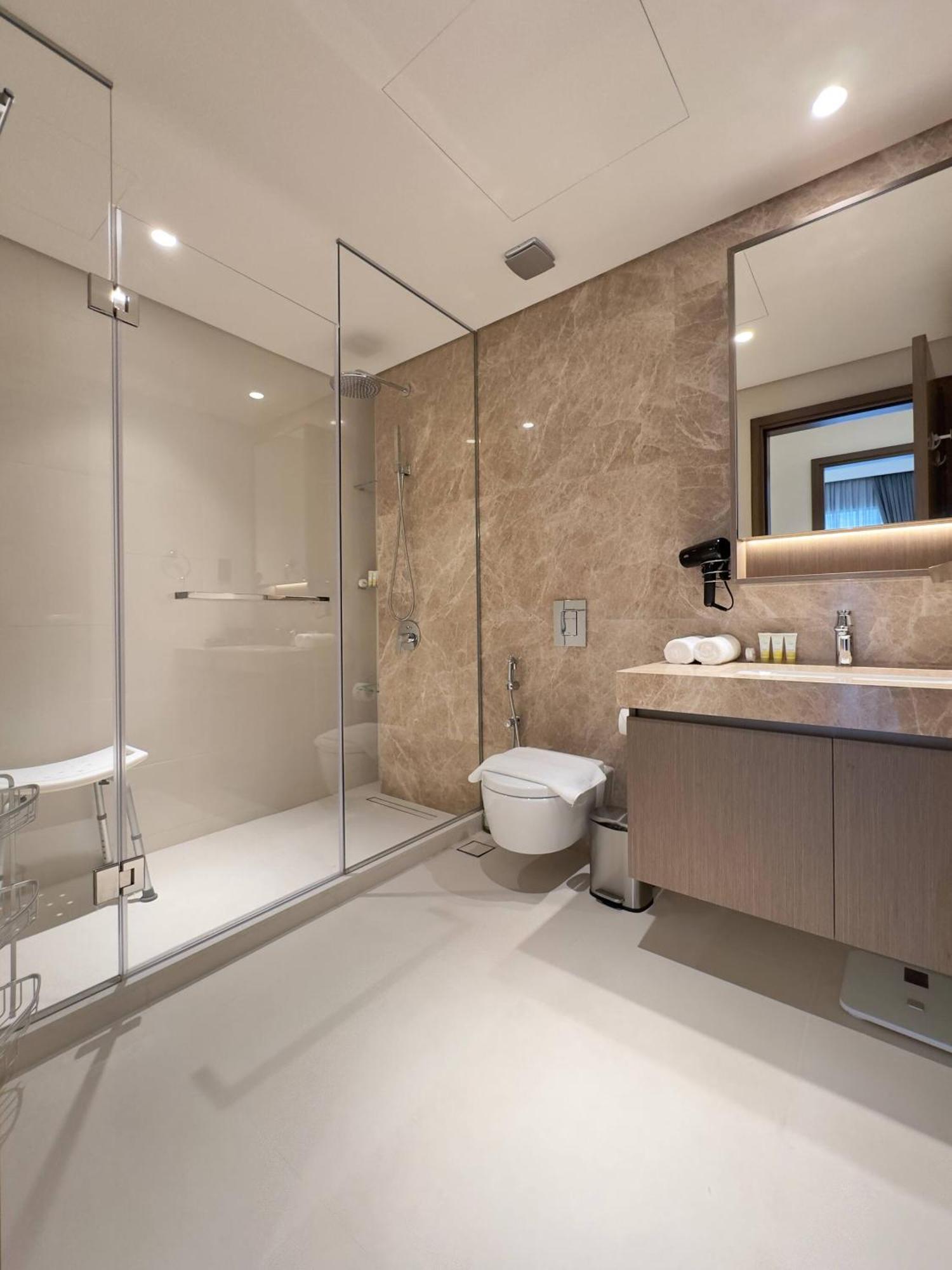 Apartment Elegant And Stylish 1br, Grand Blue