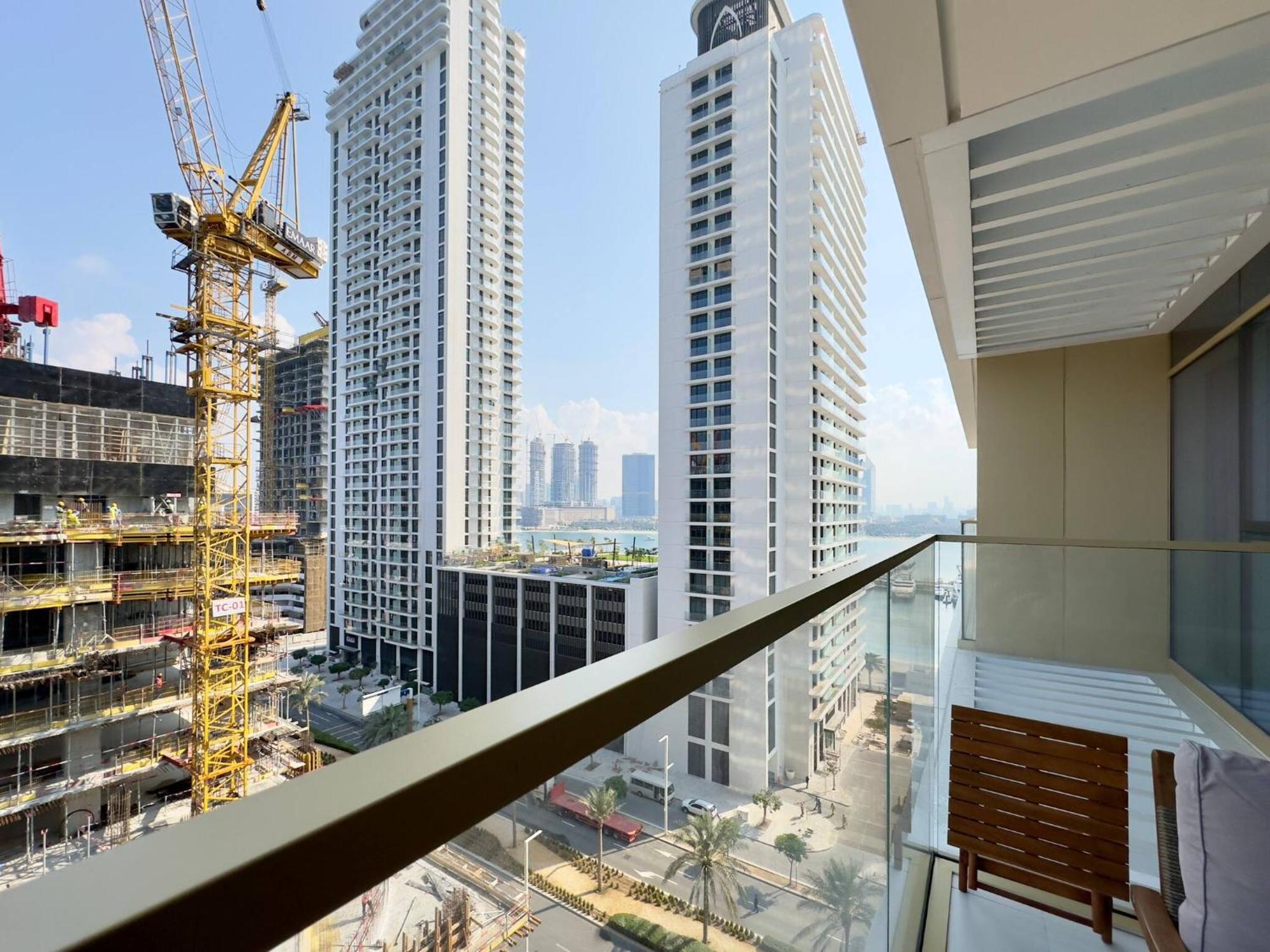 Elegant And Stylish 1br, Grand Blue *
