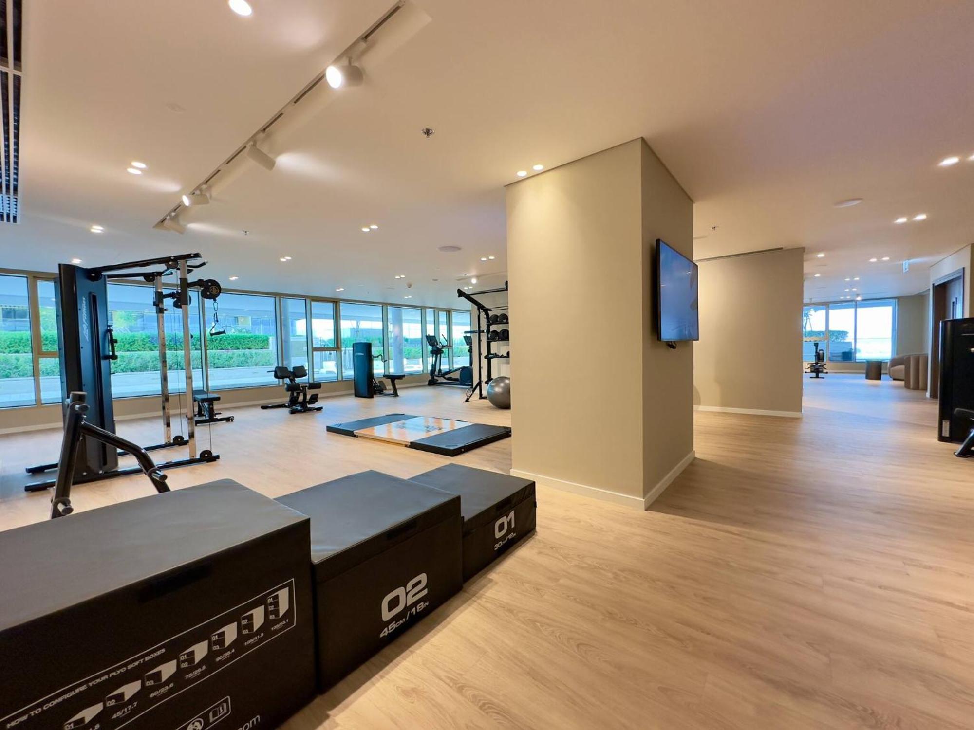 Elegant And Stylish 1br, Grand Blue Apartment