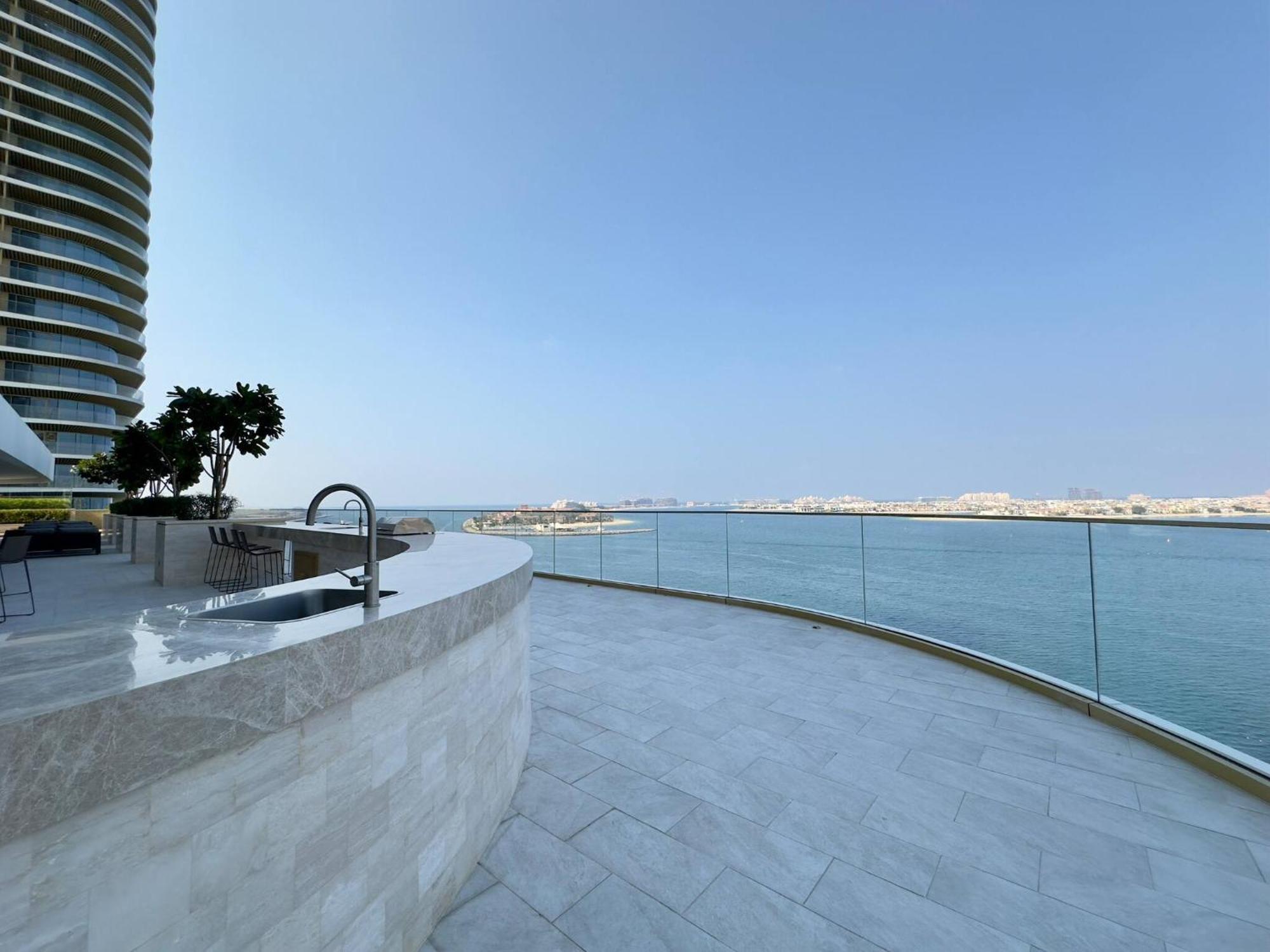 Apartment Elegant And Stylish 1br, Grand Blue Dubai
